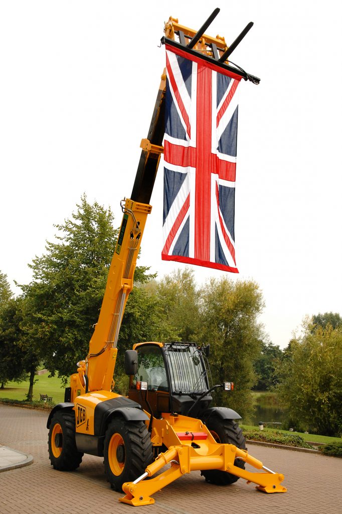 JCB Loadall muletto telescopico 2007-JCBs-Loadall-Business-Unit-wins-a-Queens-Award-for-increasing-exports-by-7725-682x1024