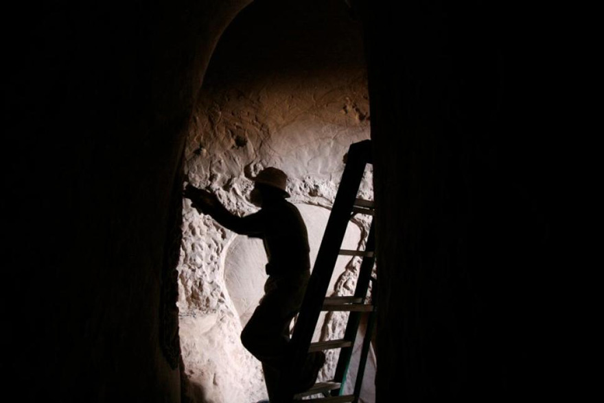 Artist Spends 10 Years Carving A Giant Cave Alone With His Dog Carved-cave-7