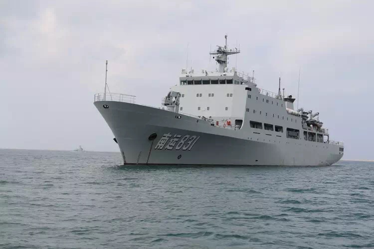 Type XXX - Navire de Transport des Récifs 2016-08-20-A-bord-du-navire-de-transport-Nanyun-831-03