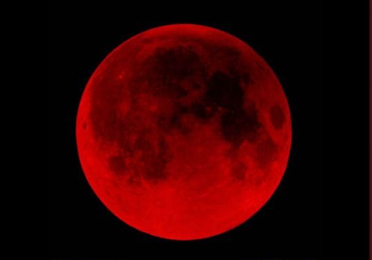 ¿Qué pasa con septiembre 2015? Luna-Roja-en-Ecuador-