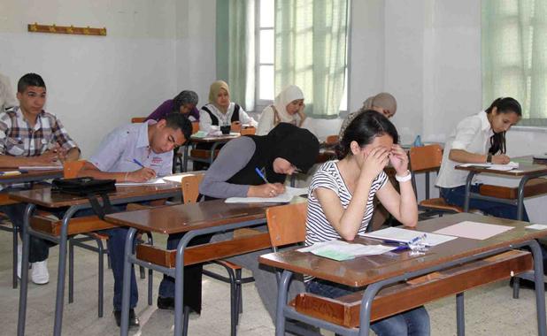 البكالوريا الجزائرية ليست لها أهمية والامتحانات لا معنى لها Bac_candidats