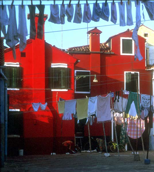 Je veux.....(sur une idée de naej) - Page 40 0_my_photographs_italy_-_venice_burano_washing_qn14_large