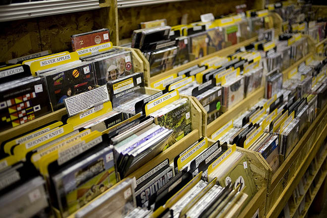 Gracias al vinilo aumentan un 44% las ventas de las tiendas independientes del Reino Unido Tienda-discos-27-07-13