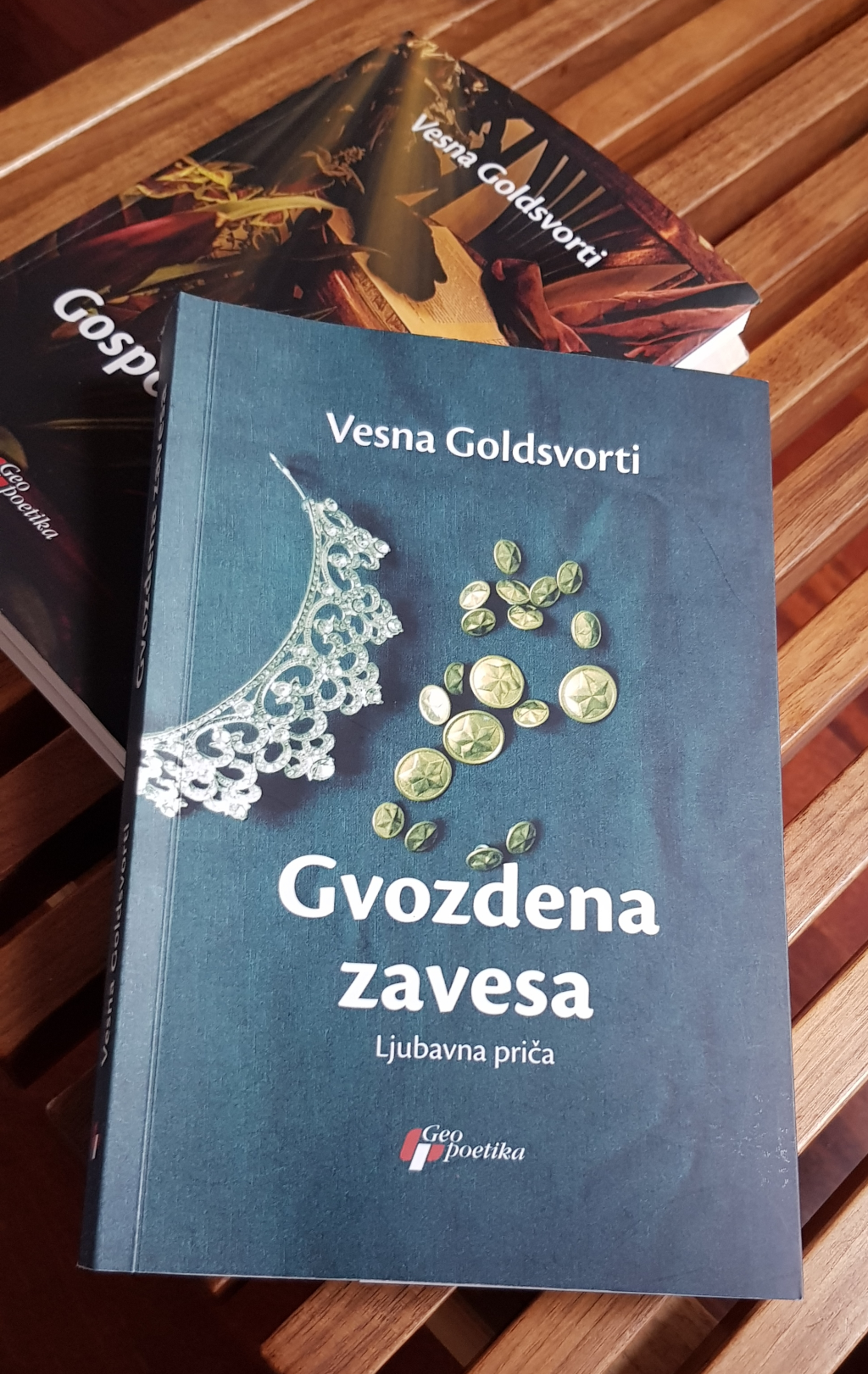 Vesna Goldsvorti Roman_gvozdena_zavesa_110322_tw1024