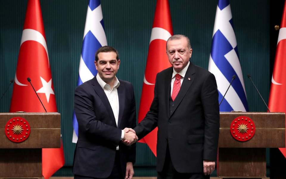¿Cuánto mide Alexis Tsipras? - Real height Erdo--2-thumb-large