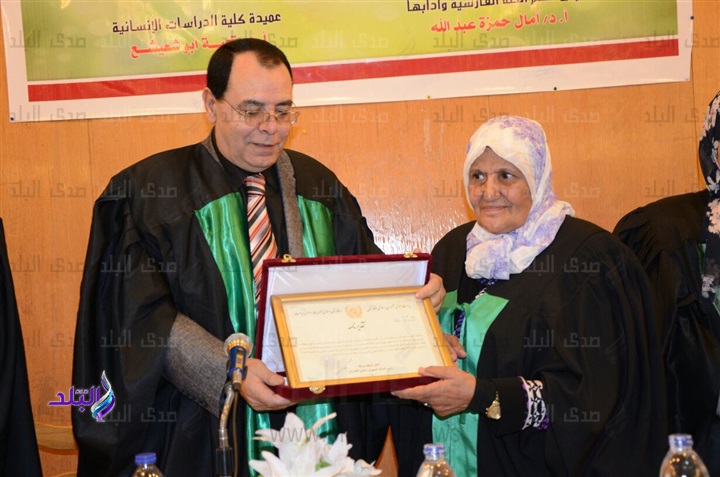 السفير الأفغاني يكرم أول مصرية أزهرية درست الدكتوراه في افغانستان .. فيديو وصور 59