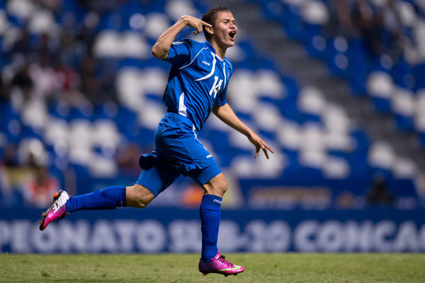 Premundial de CONCACAF: Eliminatorias Copa Mundo Turquia 2013: El Salvador 2 Curazao 1. U20-2013-ES2CU1-Mejia1