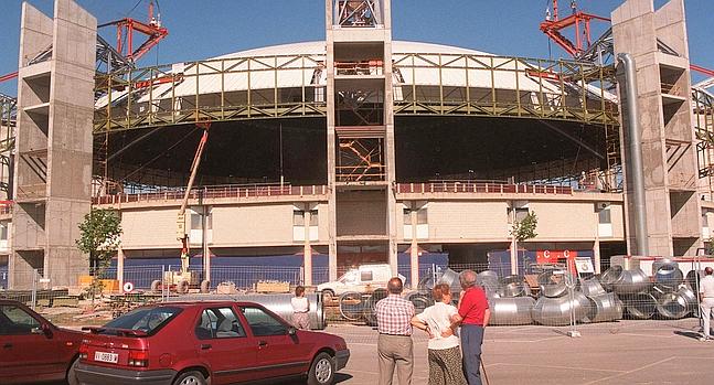 vitoria - AMPLIACIÓN BUESA ARENA - WELCOME TO NEW BUESA ARENA !!! - Página 30 Cupula-1998--647x350