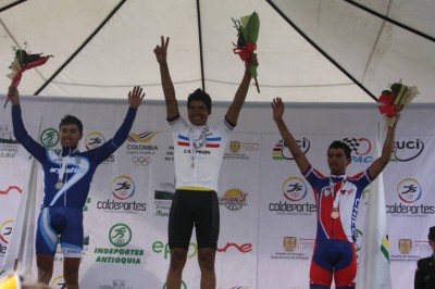 Cristobal Olavarría (Espoir Cycliste Saint Etienne Loire) Moyano-josue-podio-colombia-1-400x266