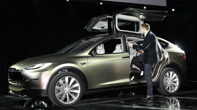 شركة Tesla تؤكد إطلاق سيارتها الكهربائية Tesla Model X يوم 29 سبتمبر  Tesla-Model-X-5