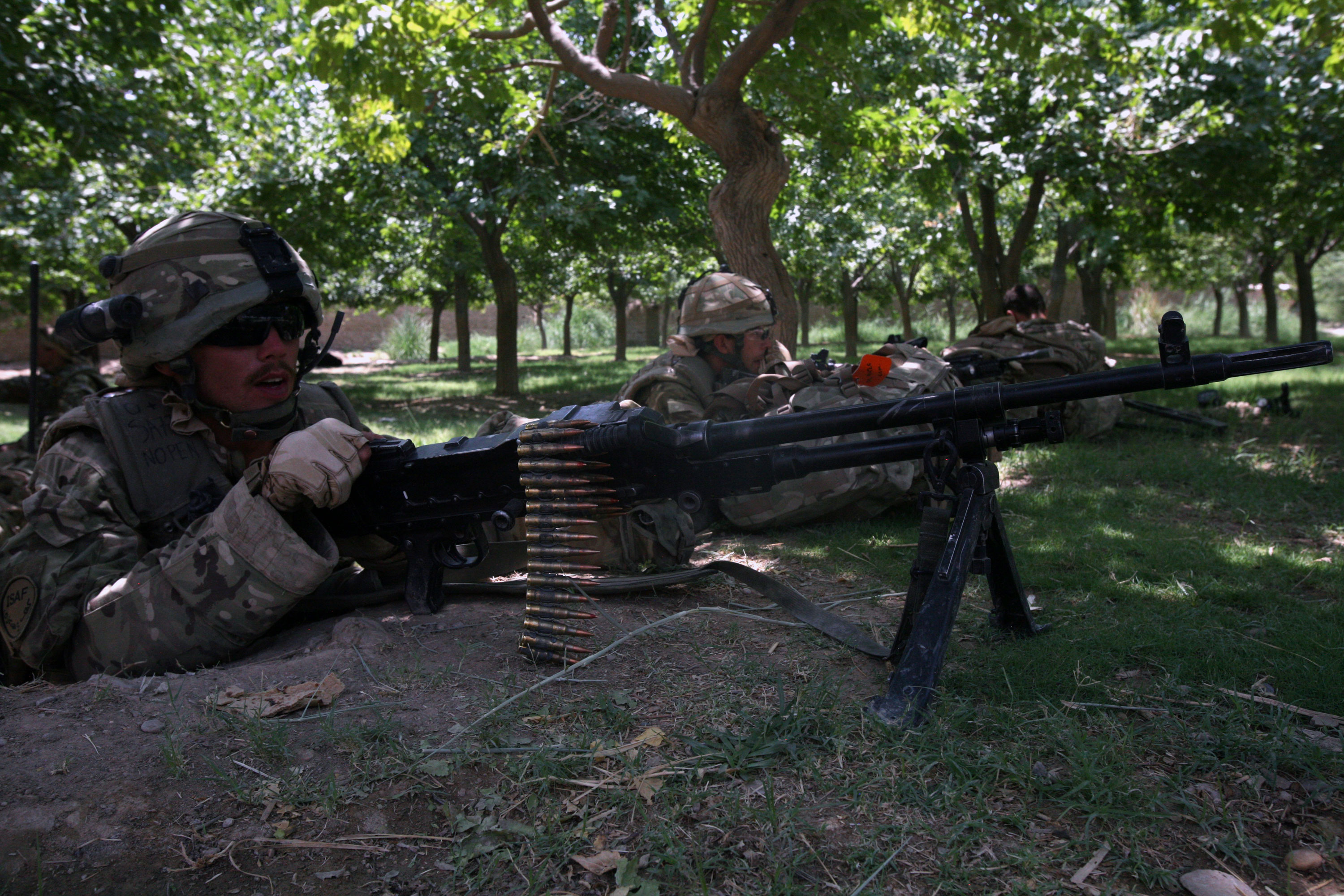 scène de combat 42-commando-gpmg-hr