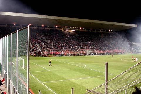 Stade Municipal du Ray  [OGC Nice - 18.696] Stade_nuit