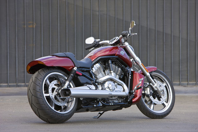 Savez vu la petite dernière V-ROD Harley-davidson-vrscf-v-rod-muscle-34-arriere