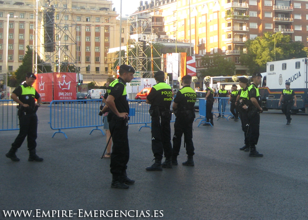 La policía detiene a Pablo Iglesias  Pmm053