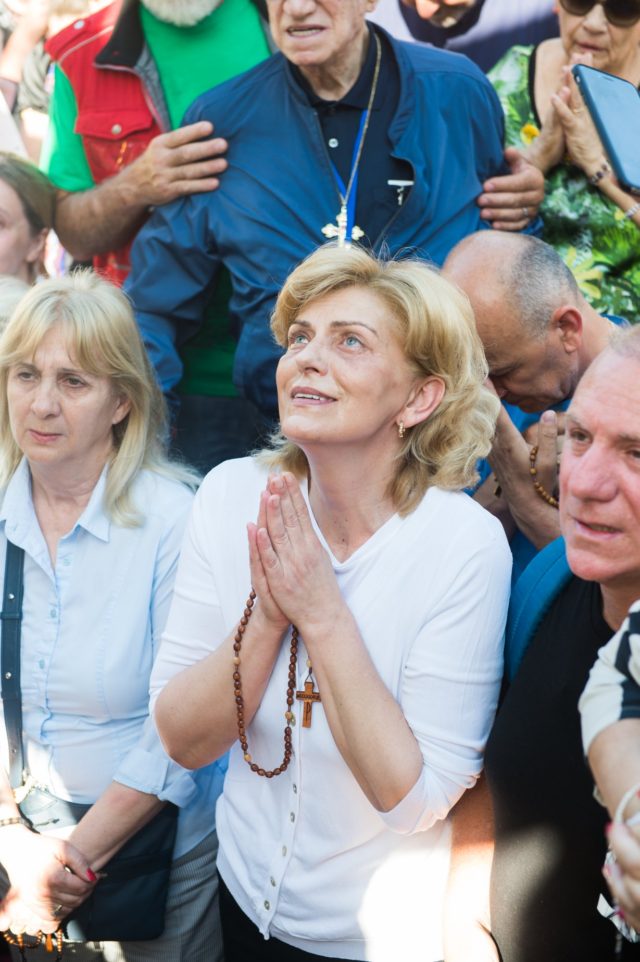 Medjugorje - Message du 2 Juin 2018 confié à Mirjana 34288825_1709458892424074_4559739535738535936_o-640x962