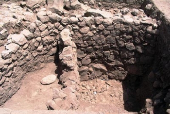 NOTICIAS DE ARQUEOLOGIA III - Página 2 Syria_Archaeological_Tombs