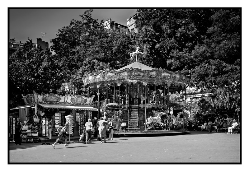 Le manège de la butte 110341385