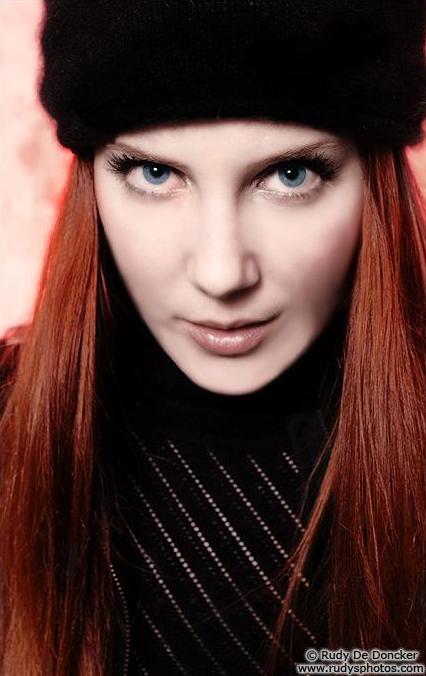 Metal Girls Simone_Simons_my2