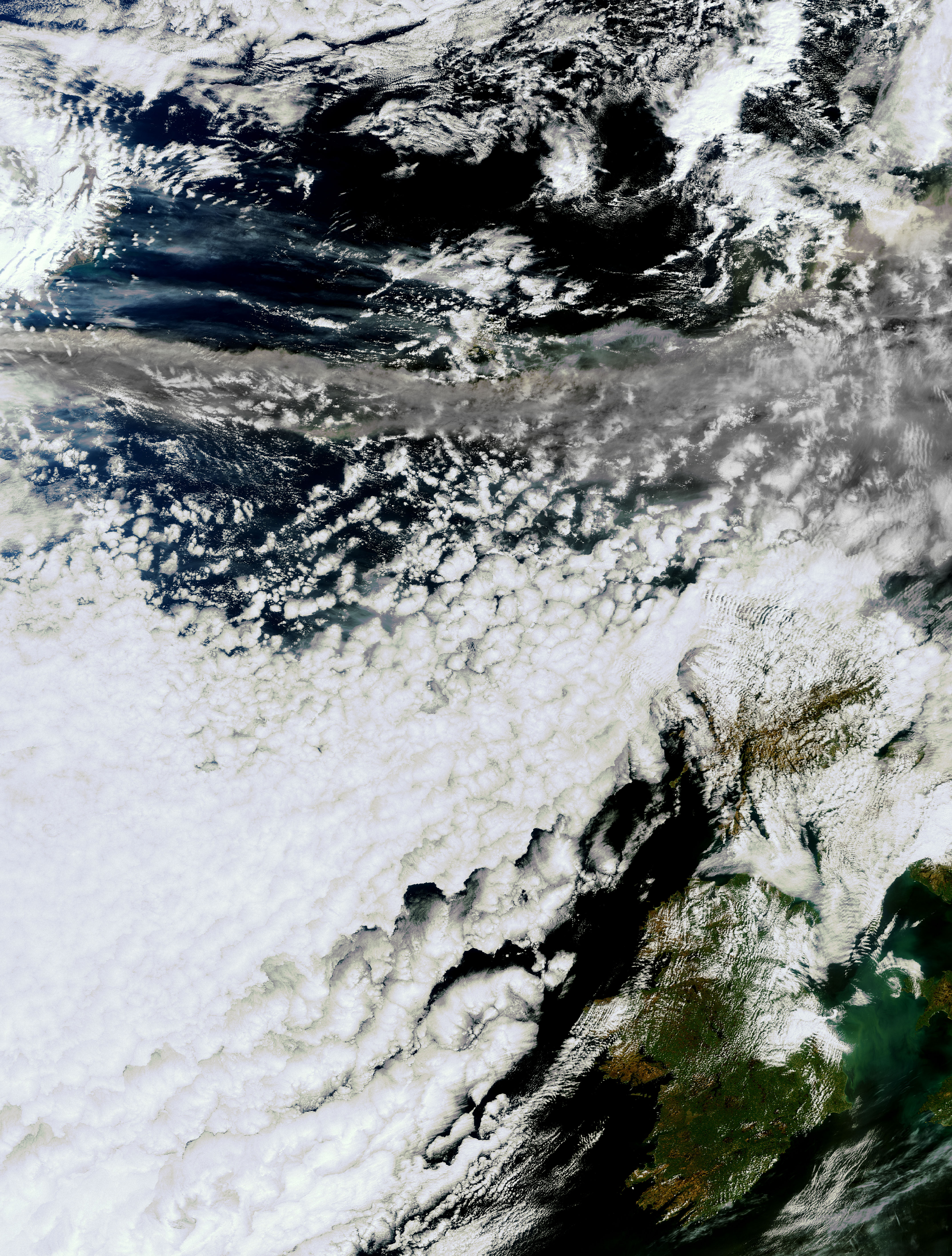 Esplosione vulcanica Islanda: seguiamo la nube di ceneri - Pagina 2 Meris-Iceland-Volcanic-Ash-2010-04-15-1125utc-Overview-Full-res