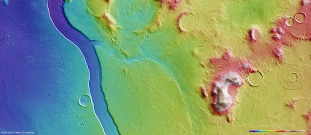 Imagenes de Marte. Topographic_view_of_Reull_Vallis_large