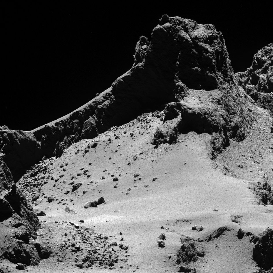 L'actualité de Rosetta - Page 6 Comet_from_8_km_fullwidth