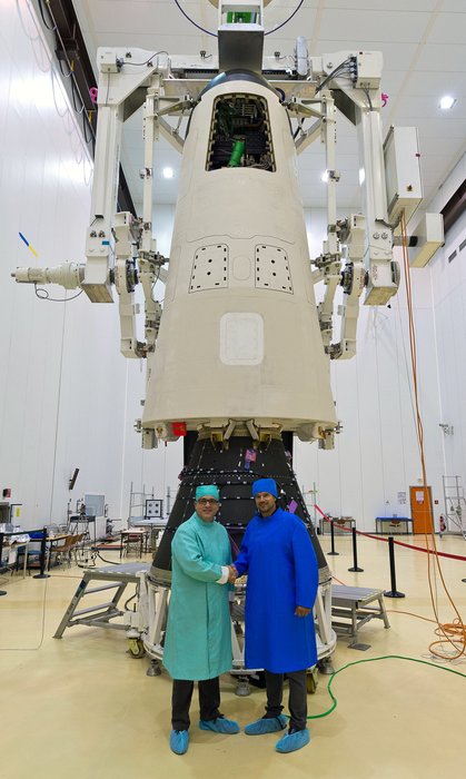 Vega VV04 (IXV) - 11.2.2015 - Page 6 IXV_ready_for_launch_node_full_image_2