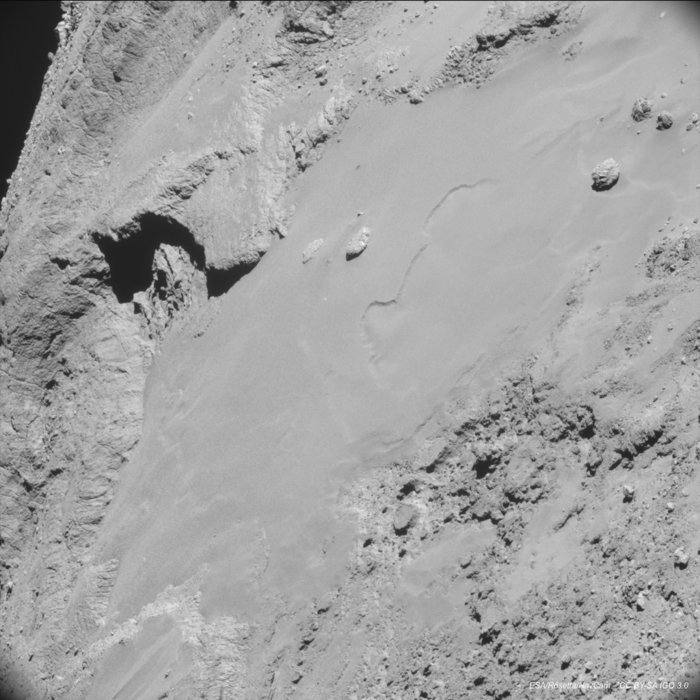 L'actualité de Rosetta - Page 6 Comet_on_14_February_from_8.7_km_node_full_image_2