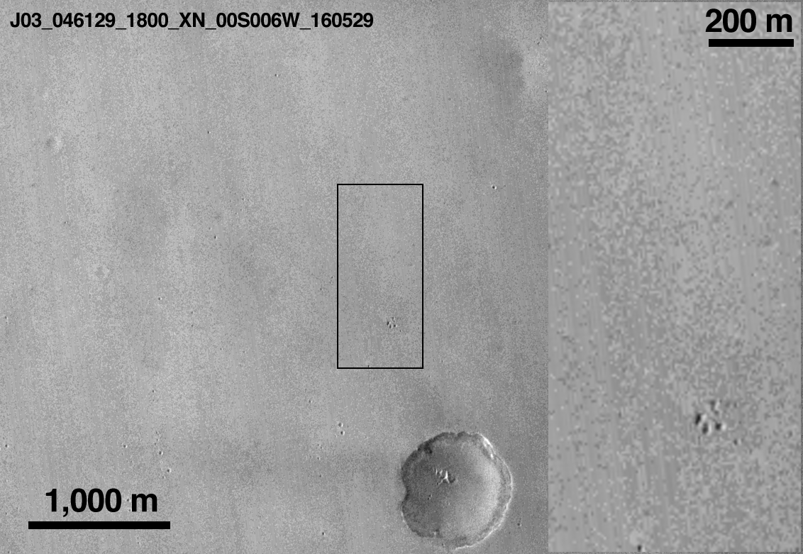 EXOMARS - mission russo-européenne Mars_Reconnaissance_Orbiter_view_of_Schiaparelli_landing_site_large
