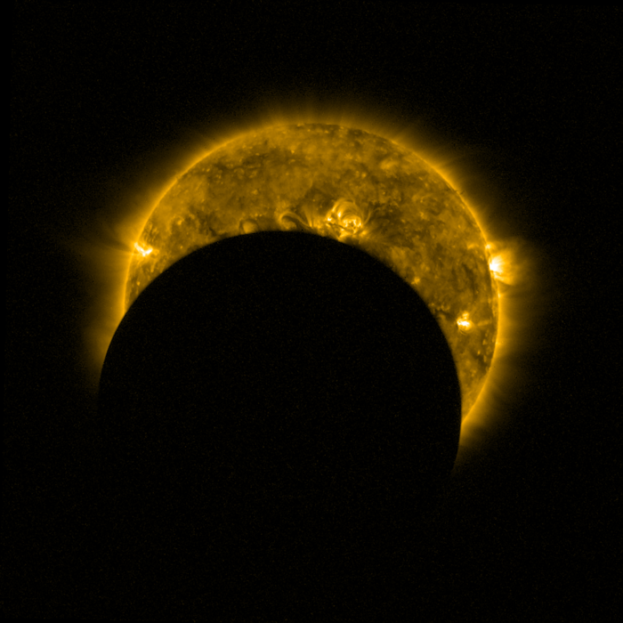 2017-08-SLIKA NEDELJE - AVGUST 2017. A_partial_solar_eclipse_seen_from_space_node_full_image_2