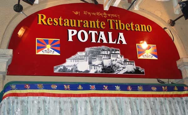 De nuevo el nuevo topic de las polleces encontradas por ahí - Página 5 Restaurante-Tibetano-Potala