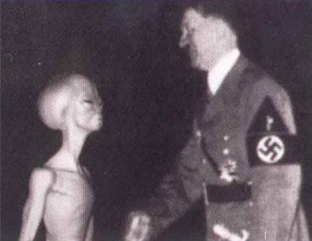 Bob Dean - "L'arrivée de Nibiru"  VOSTFR Hitler_alien