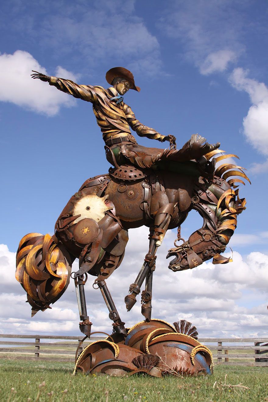 Un artiste transforme d’anciens équipements de ferme en de fabuleuses sculptures d’animaux.  Welded-scrap-metal-sculptures-john-lopez-7