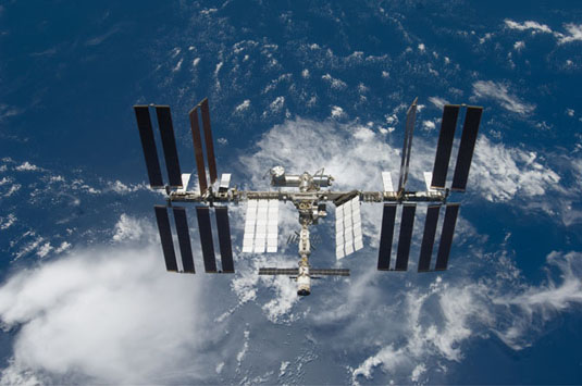 Unos sencillos pasos para ver la ISS pasar por encima Iss_portada23