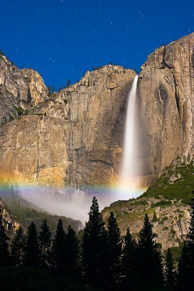 இயற்கை அழகு .... - Page 2 _lunar-rainbow_Yosemite