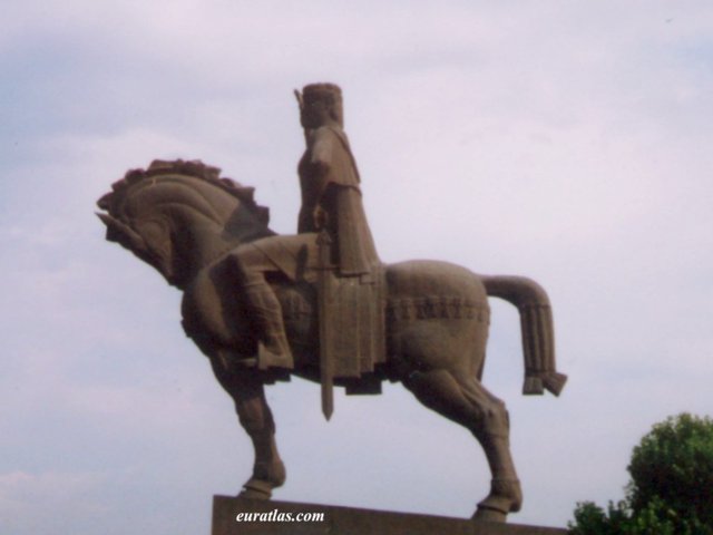 صور من ميادين العالم Tbilisi_king_vakhtang