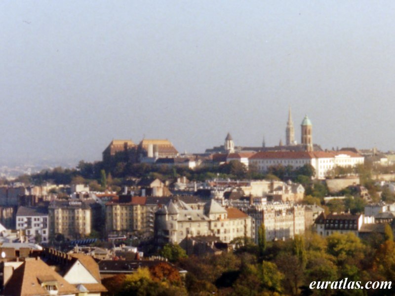 Ailleurs ?(dit par votre chef bien aime : la Hongrie!! ) Budapest