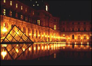 PARIS LA VILLE DES MERVEILLES Louvre1