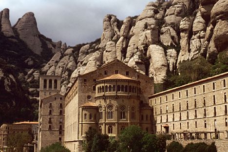 Apuntes de Mitología y Etimología - Página 2 Montserrat1