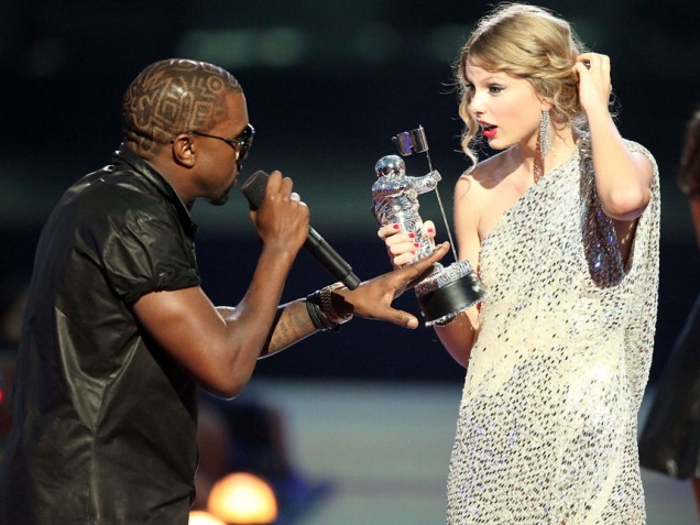 DirrtyTopic >> KellyTina Is Real - Página 45 2009-VMA-Kanye-West-Taylor-Swift