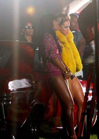 Nuevo disco >> 4 [28/6/11] Beyonce-Kelly-Rowland-clip-Party