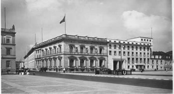 El Führerbunker (Bunker de Hitler en Berlín) Rkbldg-02