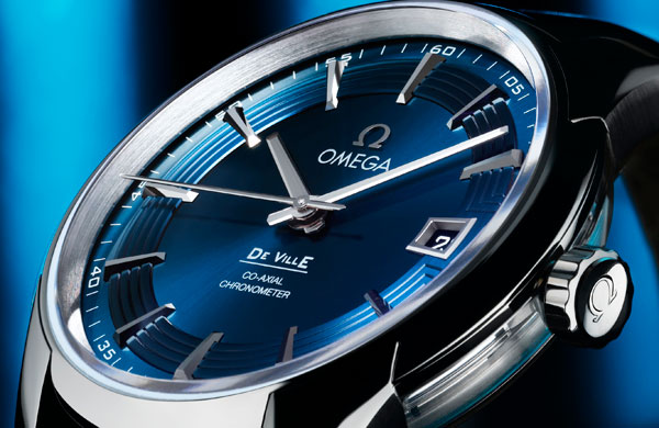 Vos plans d'achats horlogers 2013 - Page 9 Omega-Hour-Vision-Blue-Watch-3