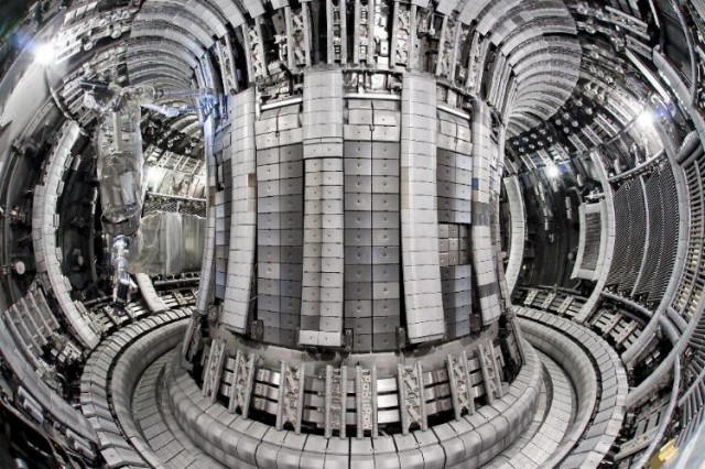 Clean, limitless fusion power could arrive sooner than expected Jet-fusion-tokamak-confinement-vessel-640x426