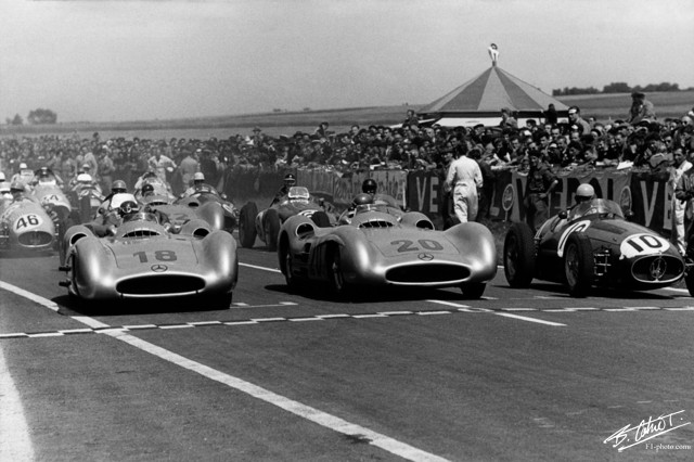 [Historique] La Mercedes W196 1954-1955 (F1) Start_1954_France_02_BC