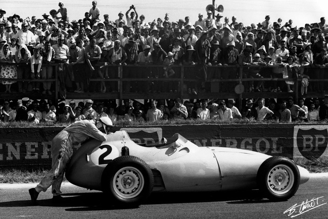 [Pilote] Stirling Moss - Page 2 Moss_1959_France_01_BC