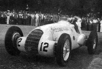 Reportage court sur la Carrosserie Janssens Rosario-1948-s-grande