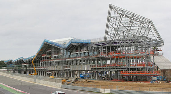 El nuevo 'paddock' de Silverstone estará terminado en mayo 003_small