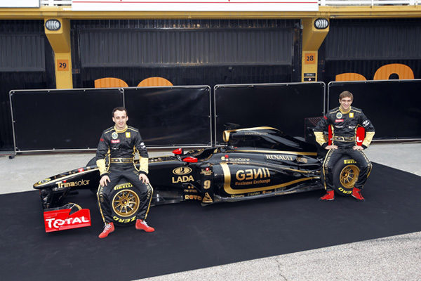 LOTUS RENAULT PRESENTA SU NUEVO MONOPLAZA, EL R31 002_small