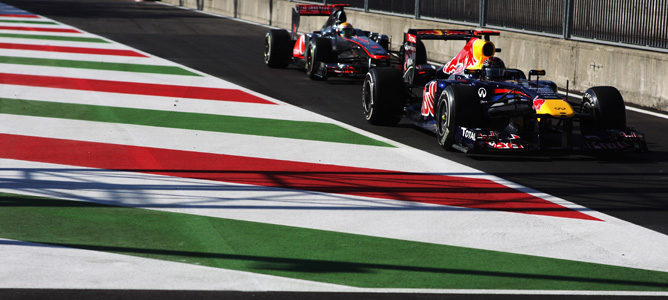 Sebastian Vettel lidera, por delante de Lewis Hamilton, los segundos libres en Monza 001_small