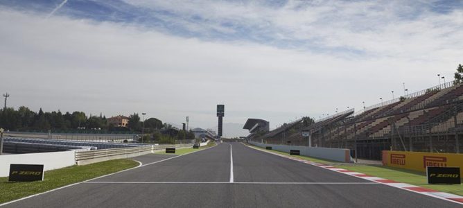 Alineación de los pilotos participantes en los test de Barcelona 2015 001_small